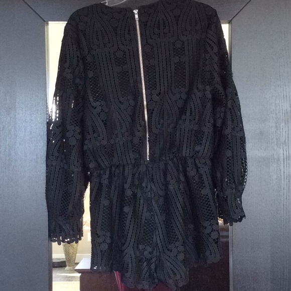 Ministry of style black lace shorts jumper. - Picture 2 of 5